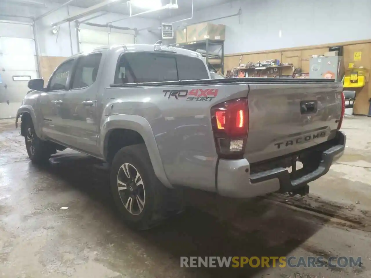 3 Photograph of a damaged car 5TFCZ5AN1KX173028 TOYOTA TACOMA 2019