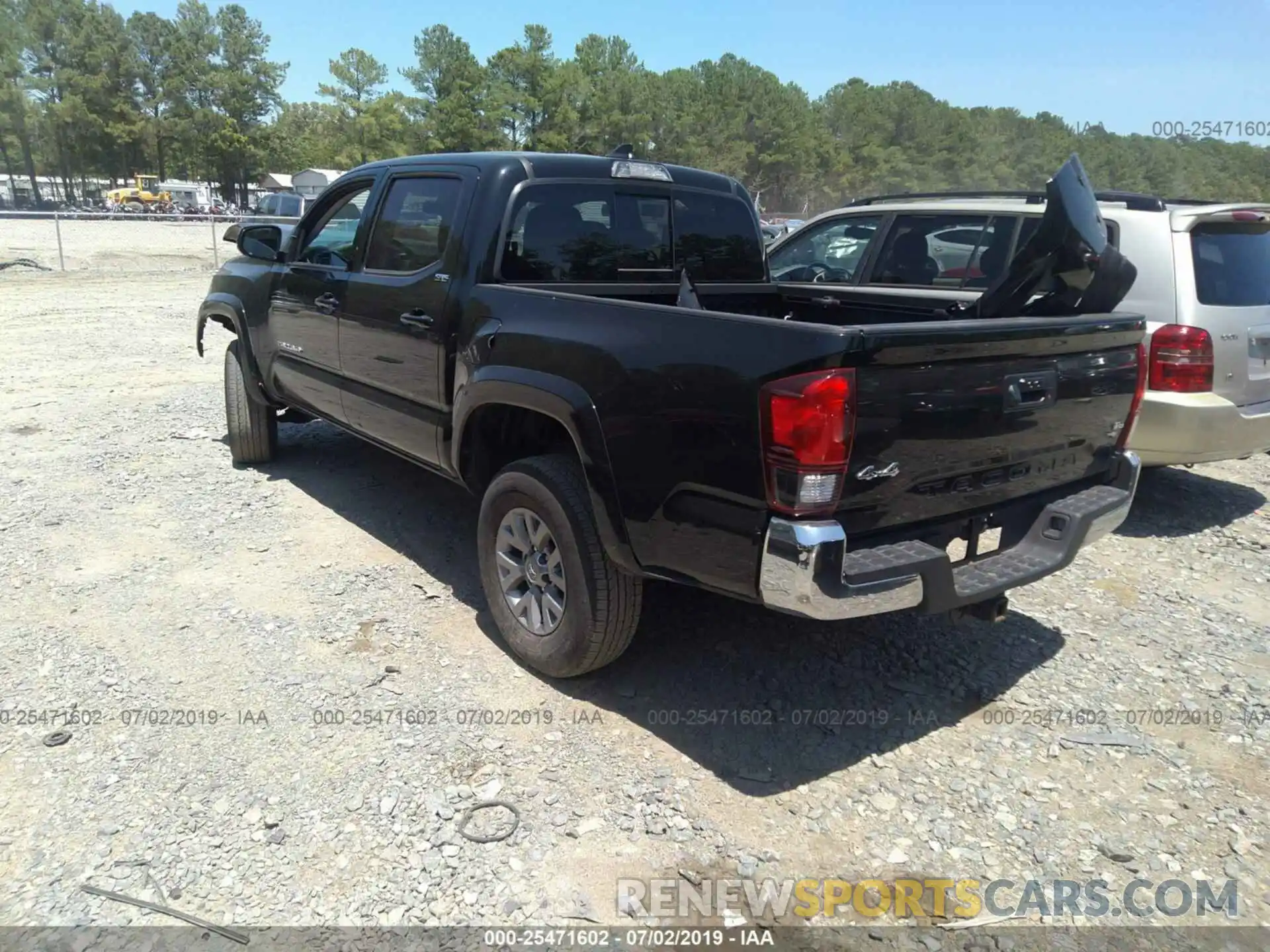 3 Photograph of a damaged car 5TFCZ5AN1KX175202 TOYOTA TACOMA 2019