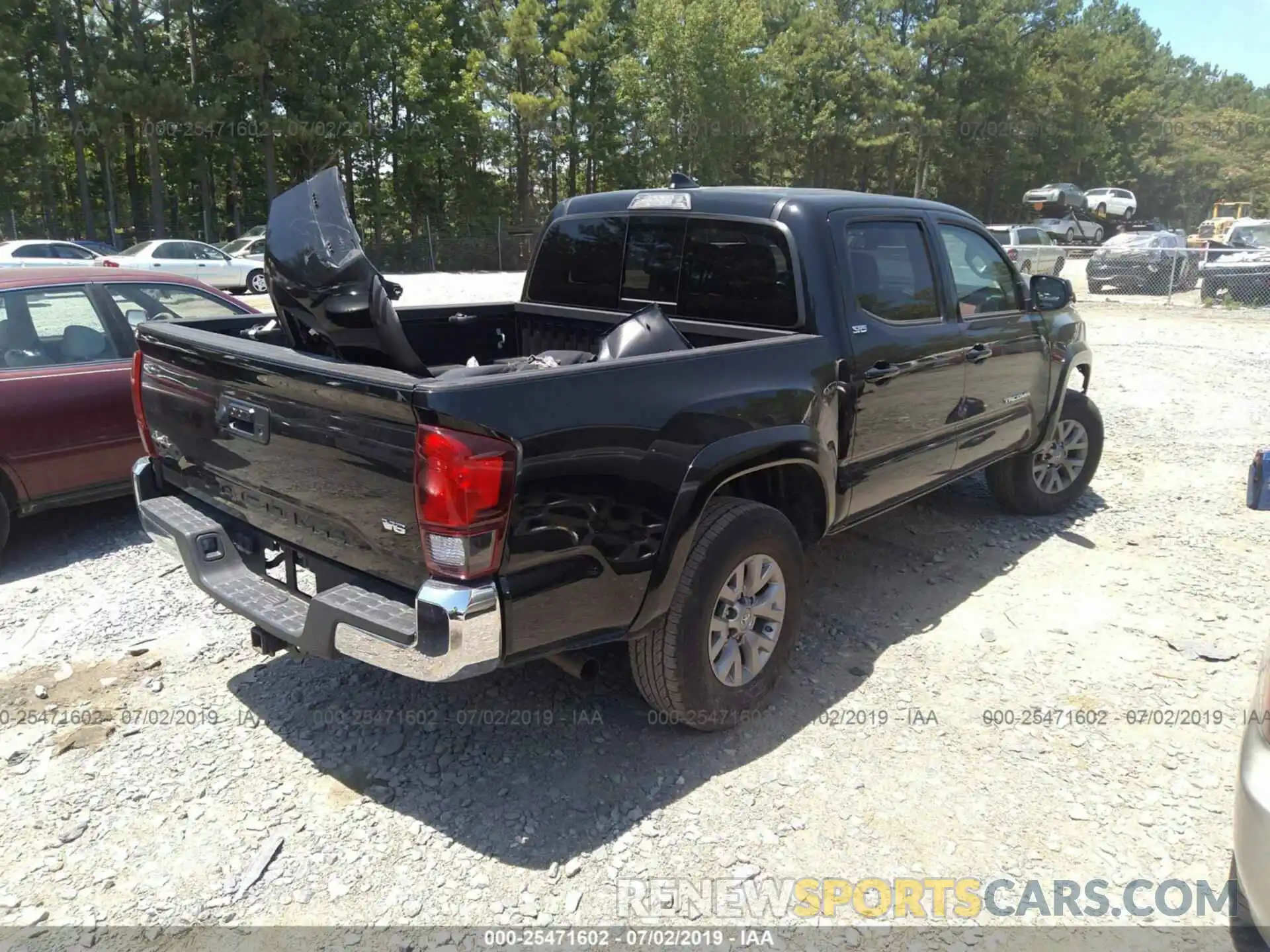 4 Фотография поврежденного автомобиля 5TFCZ5AN1KX175202 TOYOTA TACOMA 2019