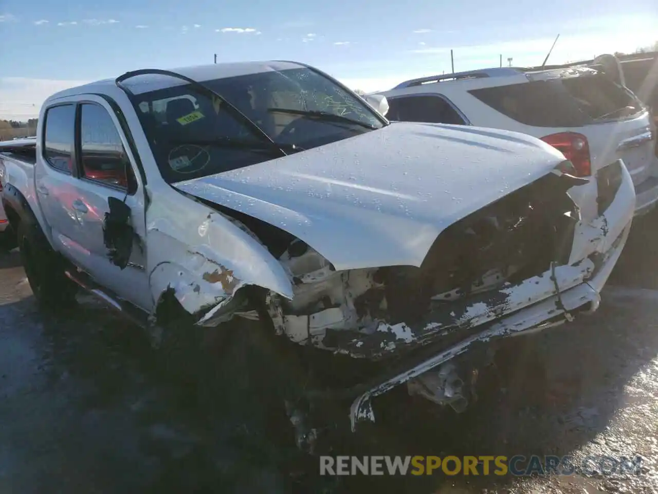 1 Photograph of a damaged car 5TFCZ5AN1KX181811 TOYOTA TACOMA 2019