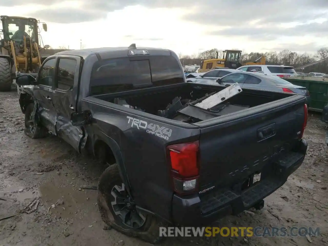 3 Фотография поврежденного автомобиля 5TFCZ5AN1KX183090 TOYOTA TACOMA 2019