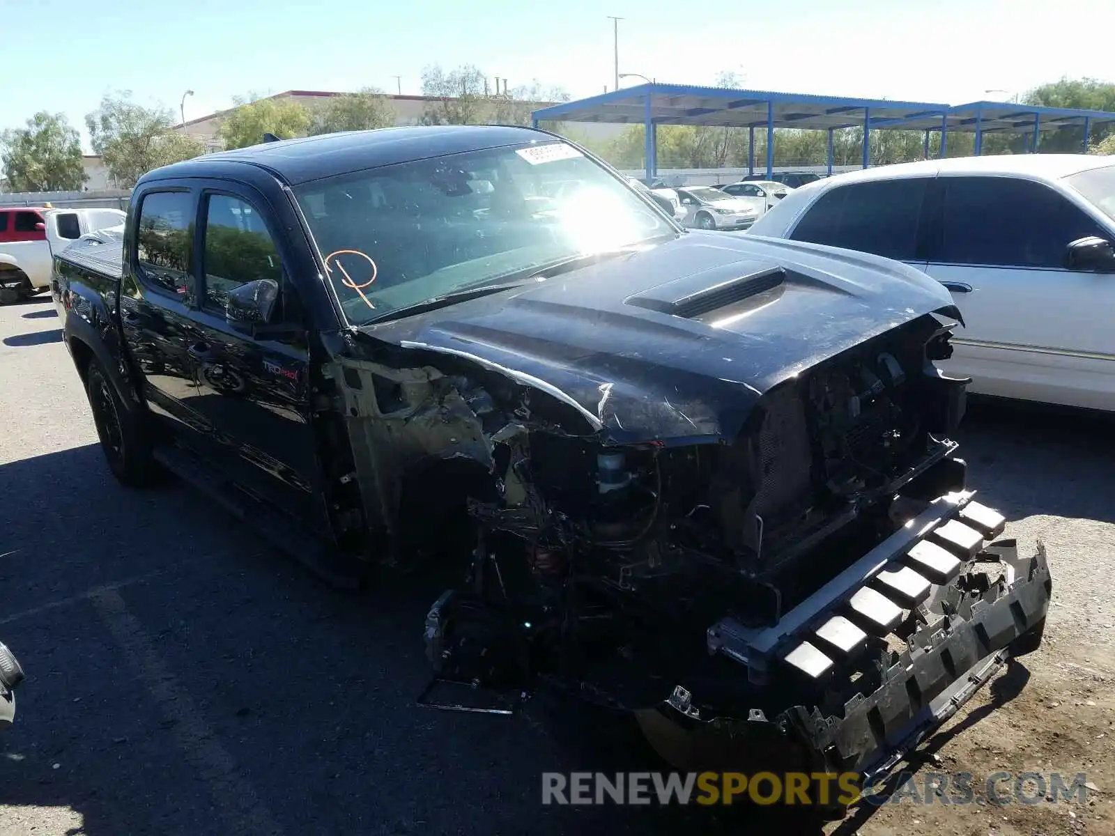 1 Photograph of a damaged car 5TFCZ5AN1KX192369 TOYOTA TACOMA 2019