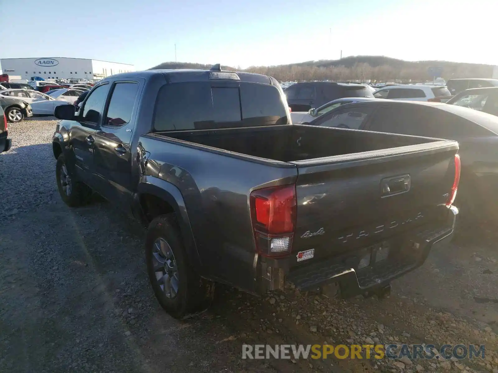 3 Photograph of a damaged car 5TFCZ5AN1KX192940 TOYOTA TACOMA 2019