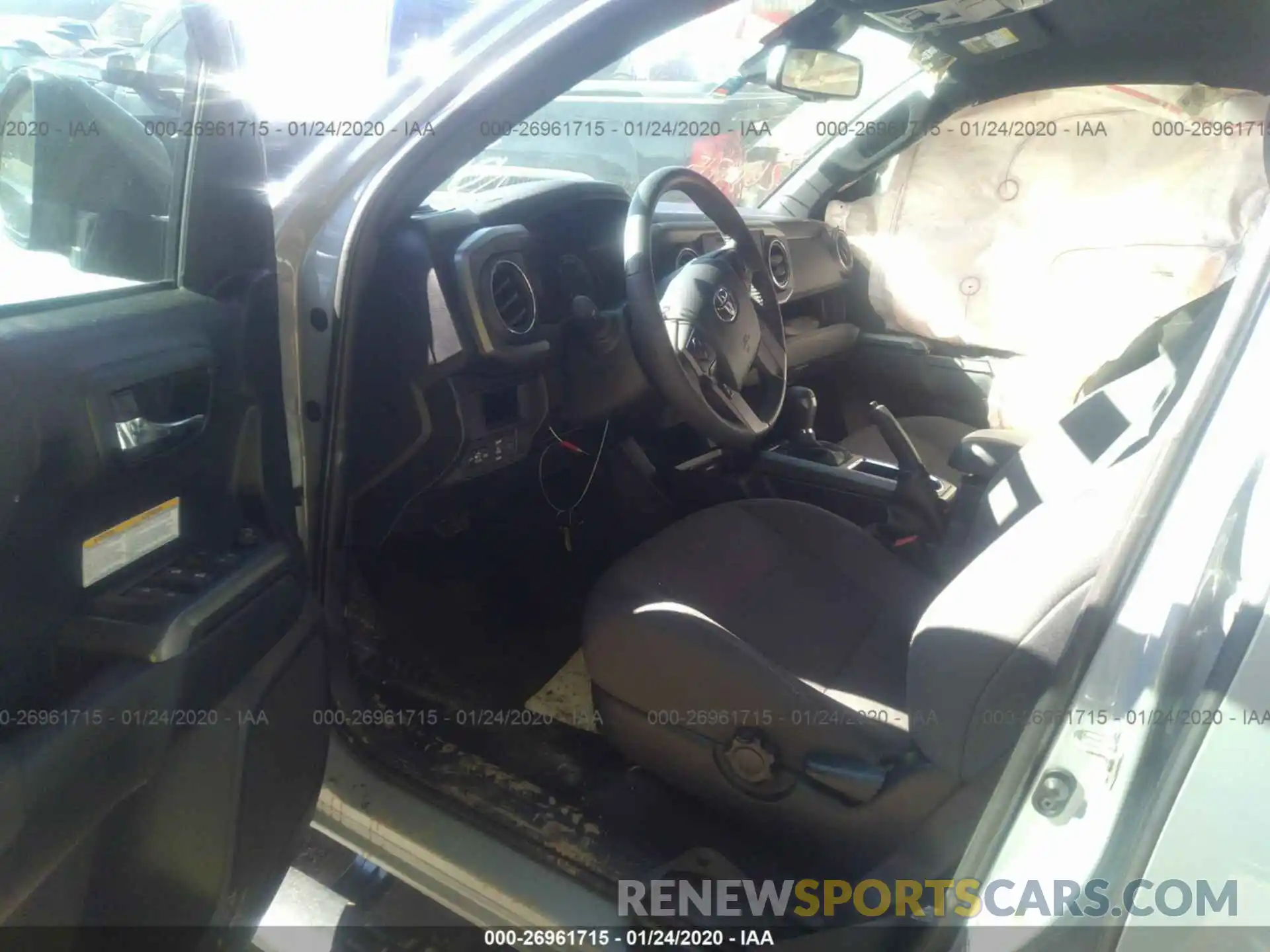 5 Photograph of a damaged car 5TFCZ5AN1KX196728 TOYOTA TACOMA 2019