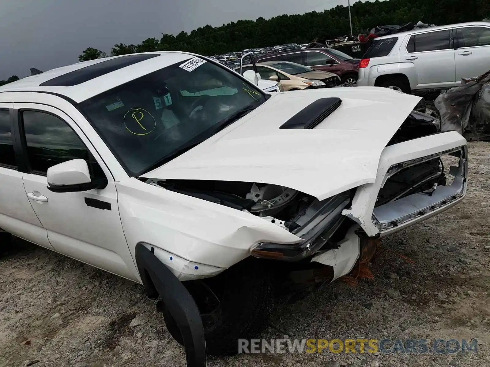 9 Photograph of a damaged car 5TFCZ5AN1KX198091 TOYOTA TACOMA 2019