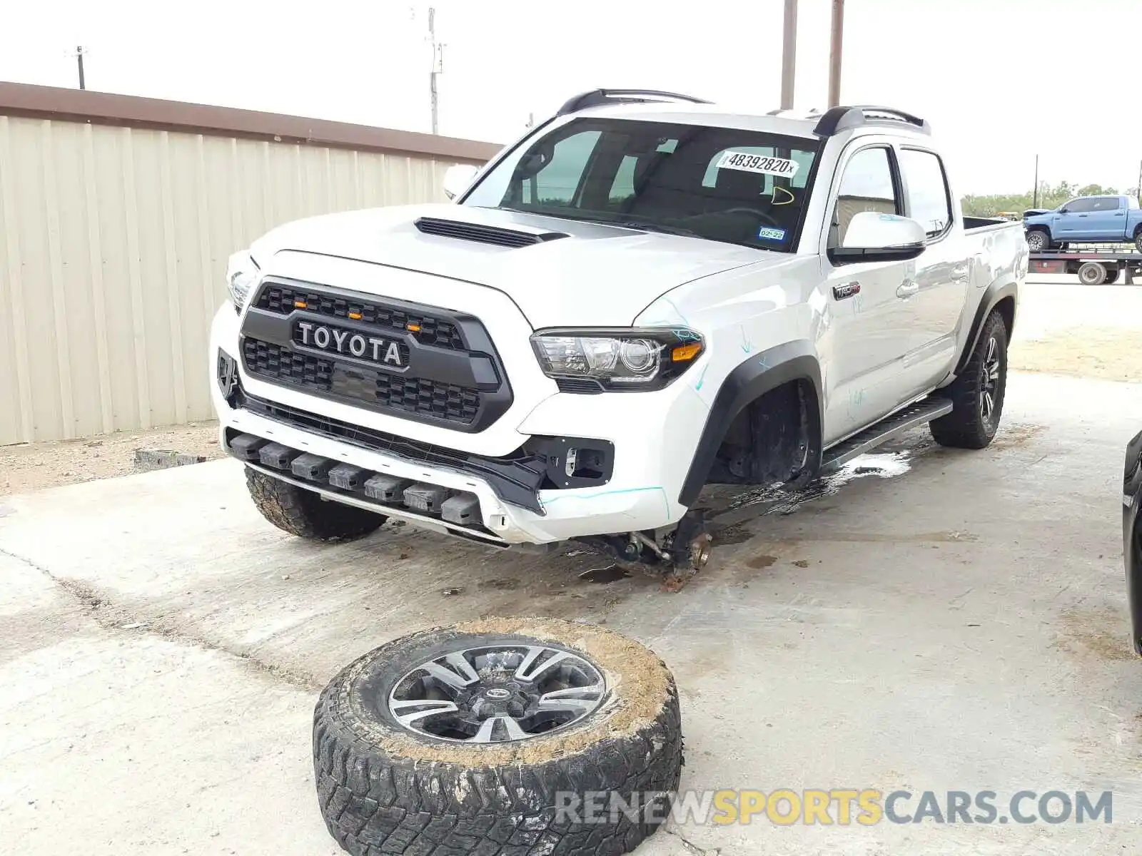 2 Photograph of a damaged car 5TFCZ5AN1KX200812 TOYOTA TACOMA 2019