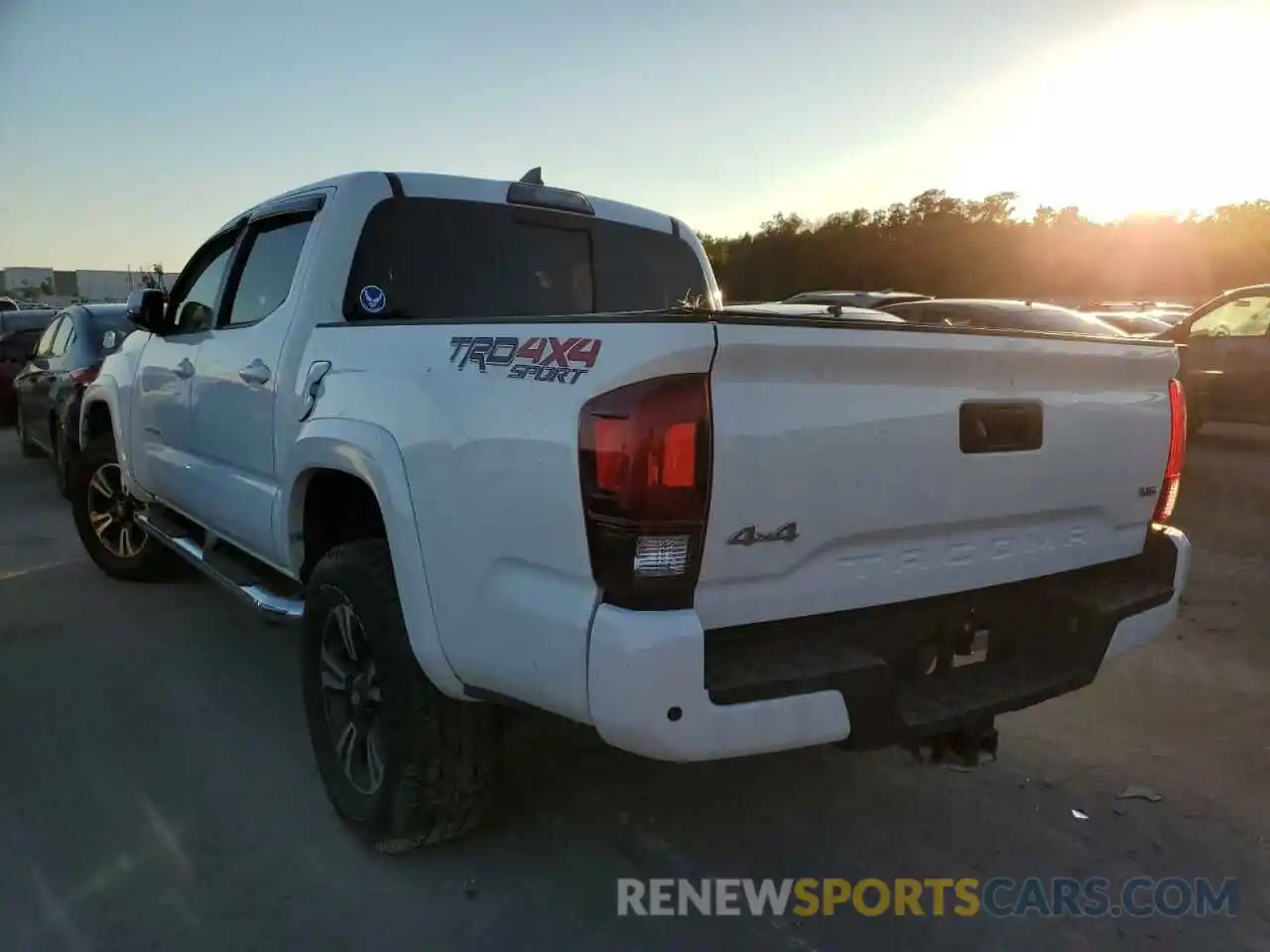 3 Photograph of a damaged car 5TFCZ5AN1KX201815 TOYOTA TACOMA 2019