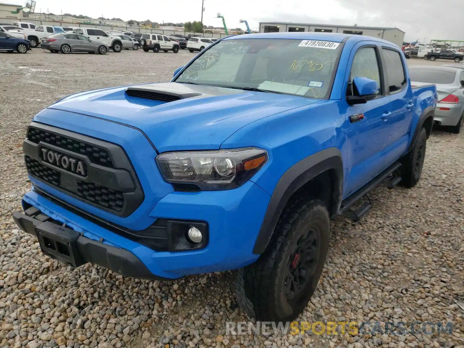 2 Фотография поврежденного автомобиля 5TFCZ5AN2KX167965 TOYOTA TACOMA 2019