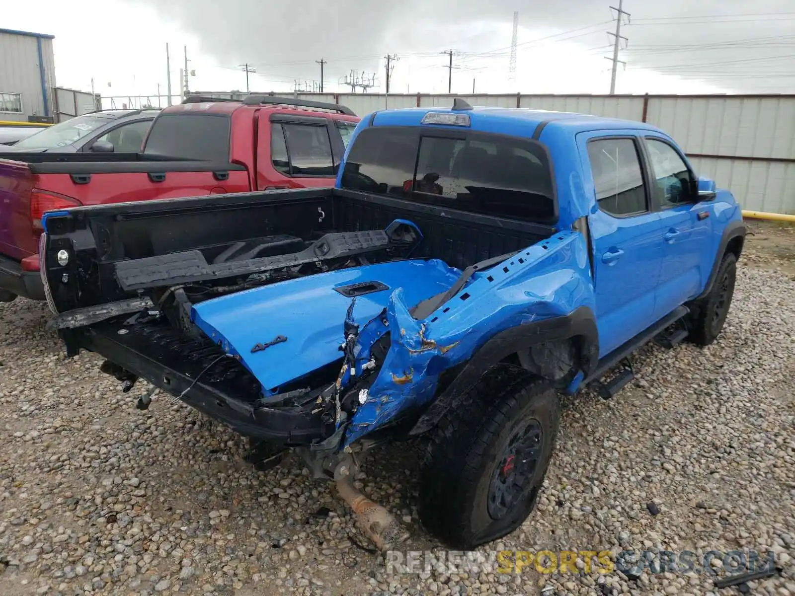 4 Фотография поврежденного автомобиля 5TFCZ5AN2KX167965 TOYOTA TACOMA 2019