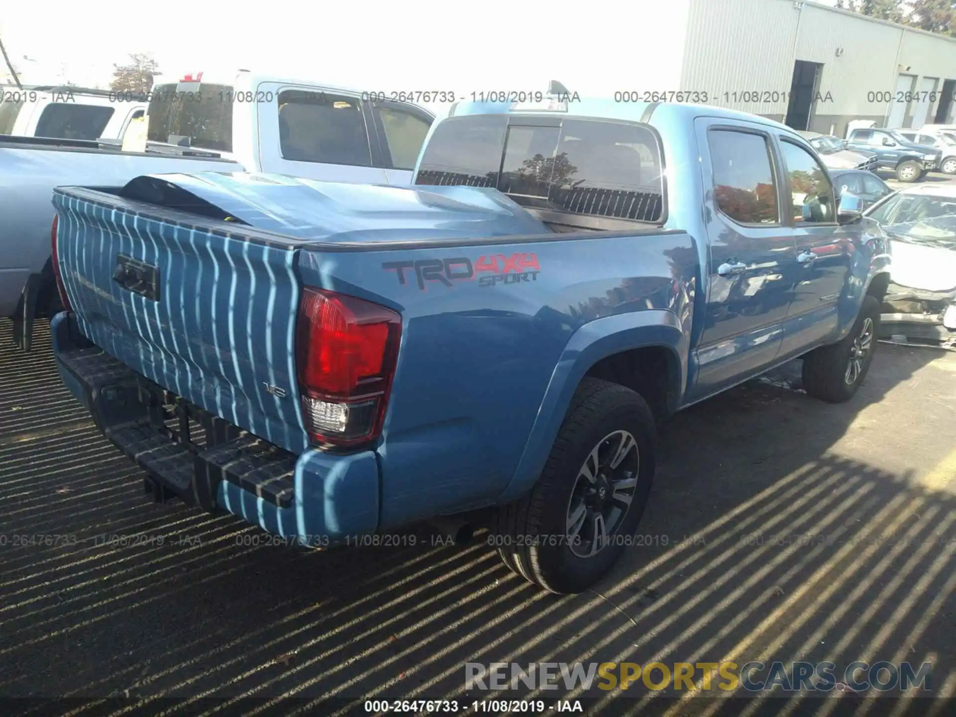 4 Фотография поврежденного автомобиля 5TFCZ5AN2KX168887 TOYOTA TACOMA 2019