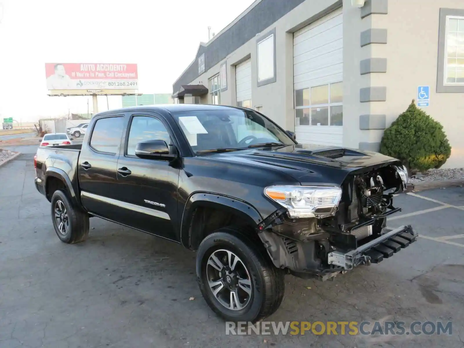 1 Photograph of a damaged car 5TFCZ5AN2KX171644 TOYOTA TACOMA 2019