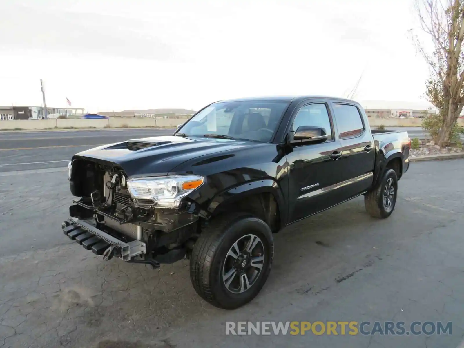 2 Photograph of a damaged car 5TFCZ5AN2KX171644 TOYOTA TACOMA 2019