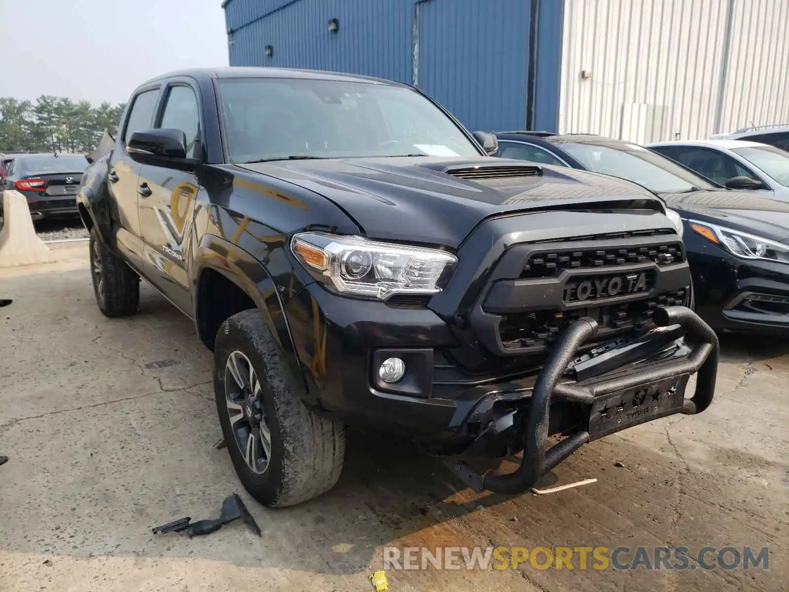 1 Photograph of a damaged car 5TFCZ5AN2KX173460 TOYOTA TACOMA 2019