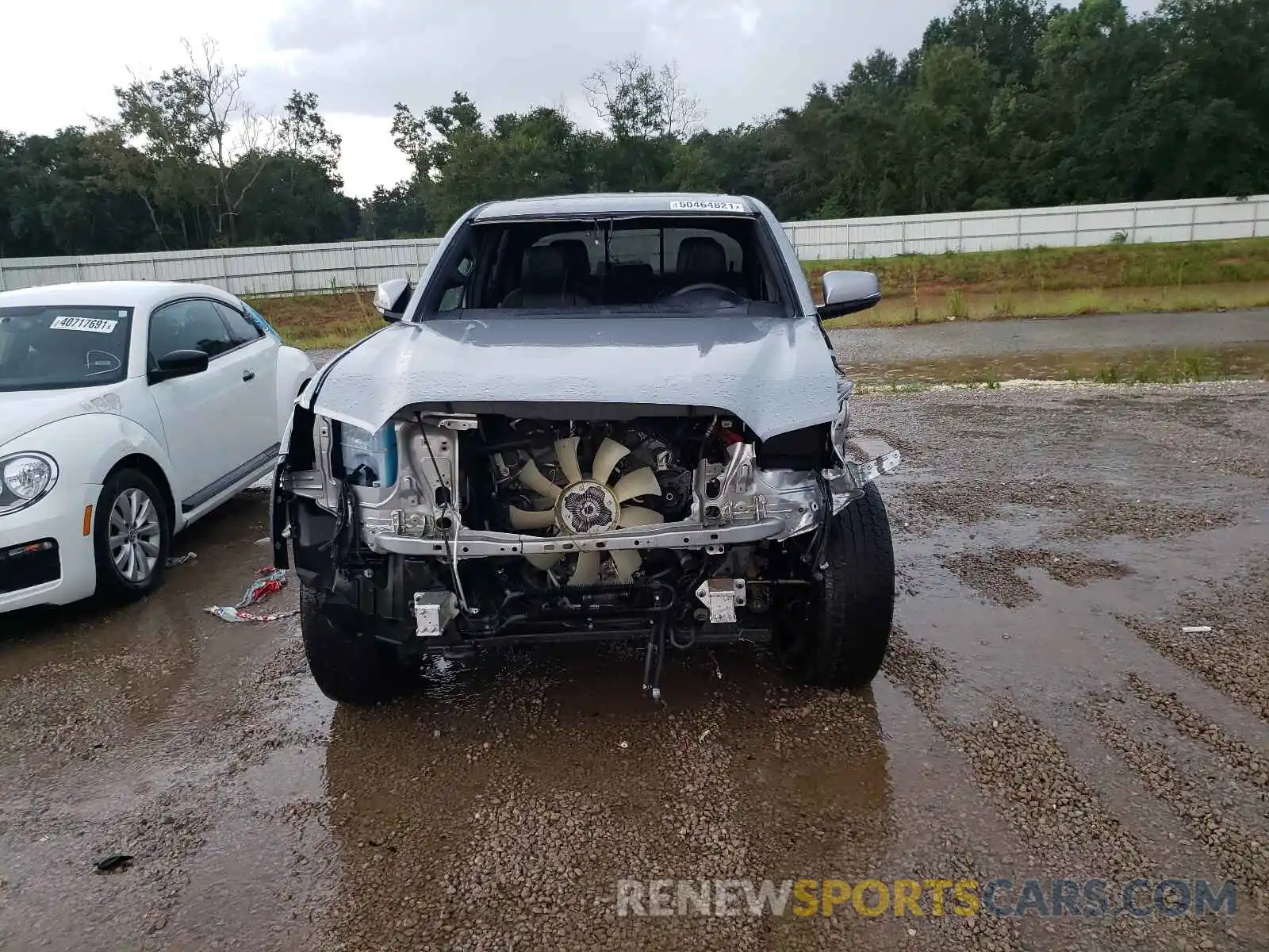 9 Photograph of a damaged car 5TFCZ5AN2KX177833 TOYOTA TACOMA 2019