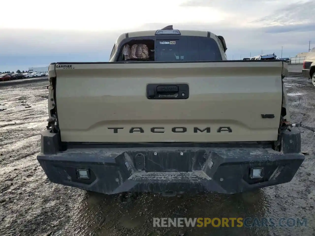 6 Photograph of a damaged car 5TFCZ5AN2KX181705 TOYOTA TACOMA 2019