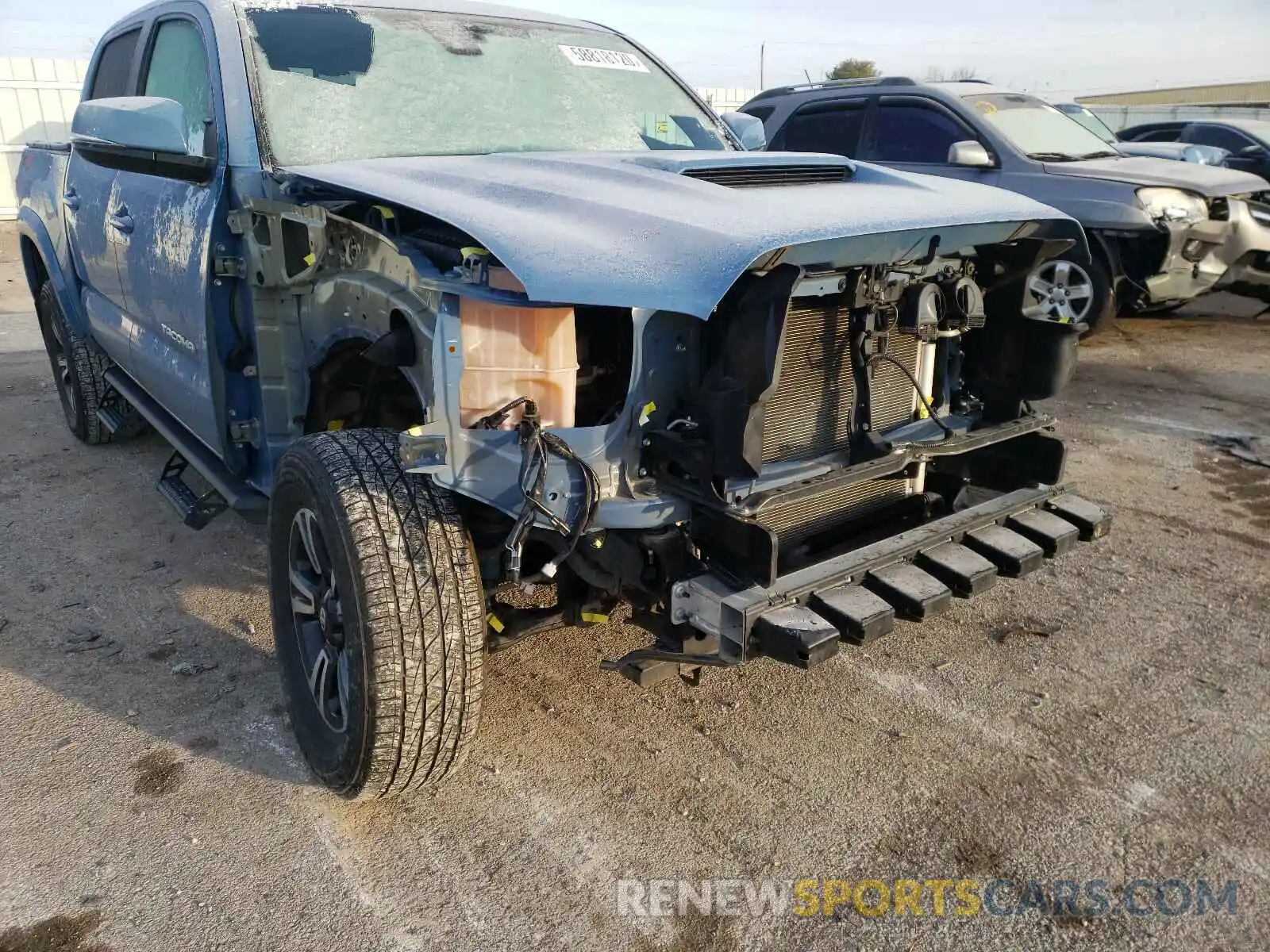 9 Фотография поврежденного автомобиля 5TFCZ5AN2KX182031 TOYOTA TACOMA 2019