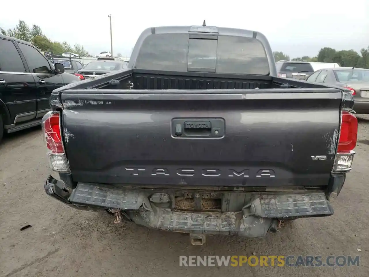 9 Фотография поврежденного автомобиля 5TFCZ5AN2KX184054 TOYOTA TACOMA 2019