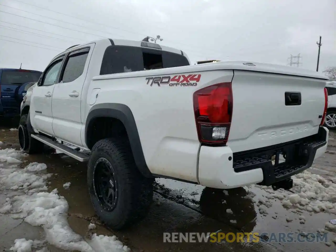 3 Фотография поврежденного автомобиля 5TFCZ5AN2KX186001 TOYOTA TACOMA 2019