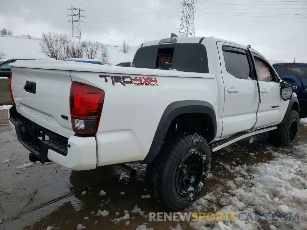 4 Фотография поврежденного автомобиля 5TFCZ5AN2KX186001 TOYOTA TACOMA 2019