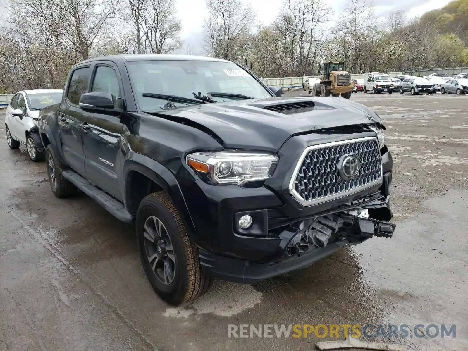 1 Photograph of a damaged car 5TFCZ5AN2KX191120 TOYOTA TACOMA 2019