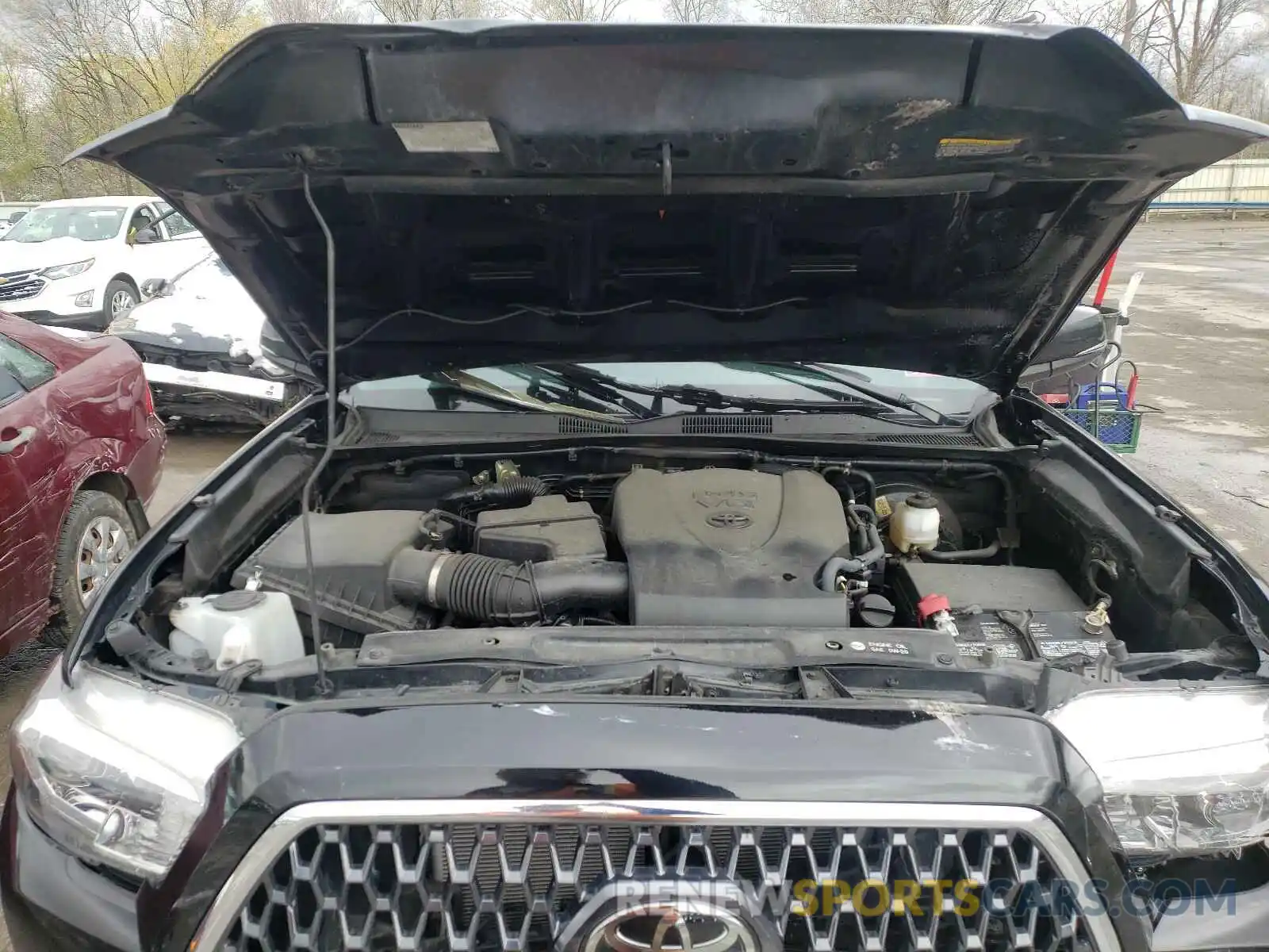 7 Photograph of a damaged car 5TFCZ5AN2KX191120 TOYOTA TACOMA 2019