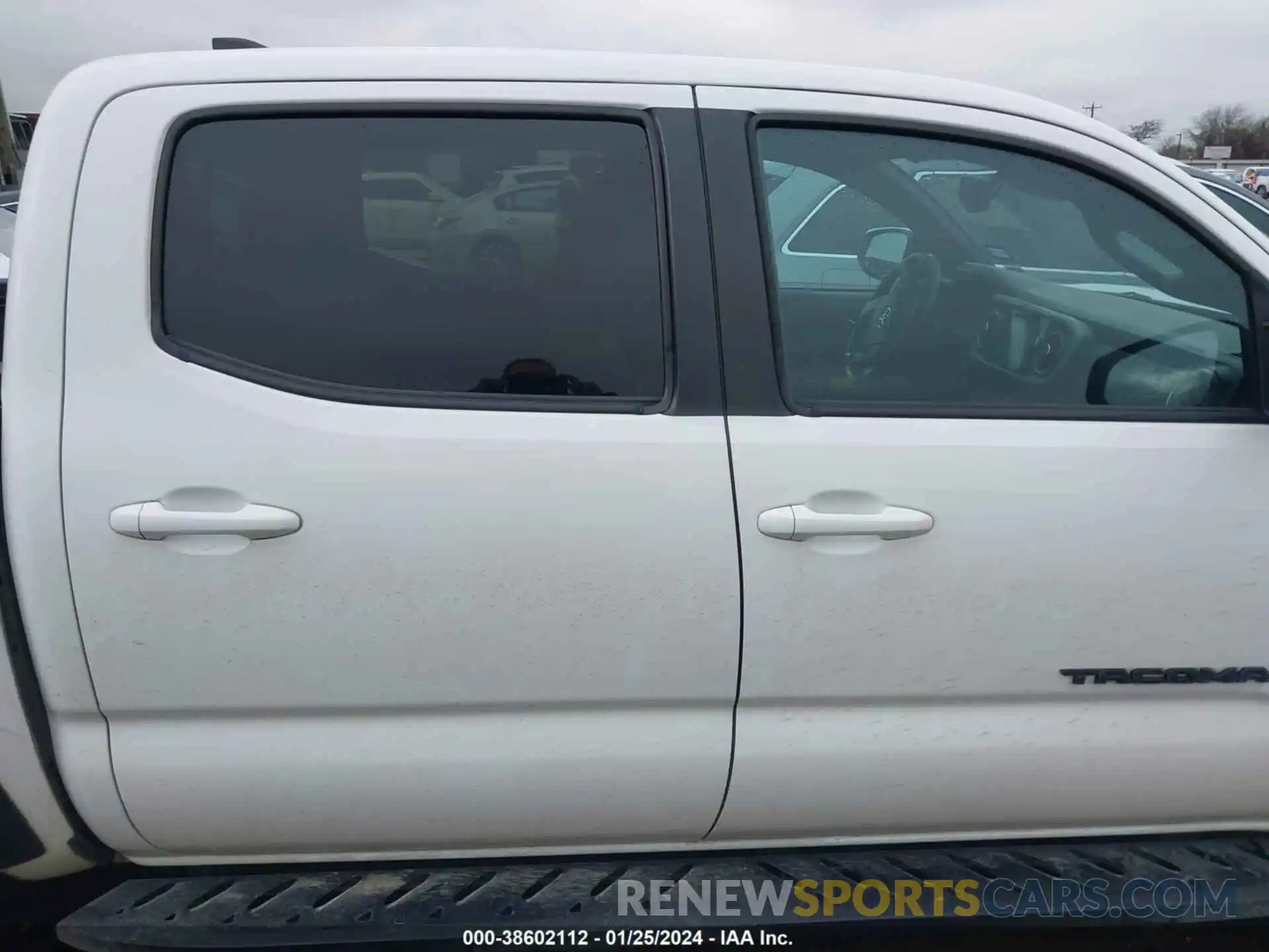 13 Photograph of a damaged car 5TFCZ5AN2KX193109 TOYOTA TACOMA 2019