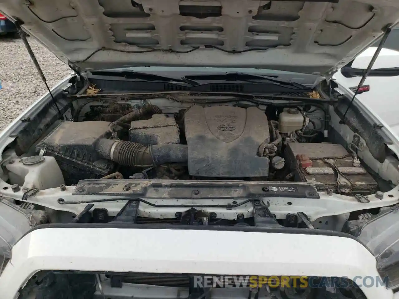 7 Photograph of a damaged car 5TFCZ5AN2KX196446 TOYOTA TACOMA 2019