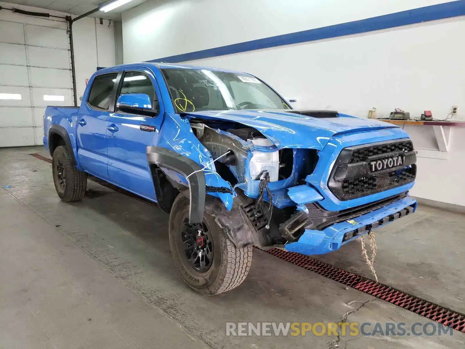 1 Photograph of a damaged car 5TFCZ5AN2KX200947 TOYOTA TACOMA 2019