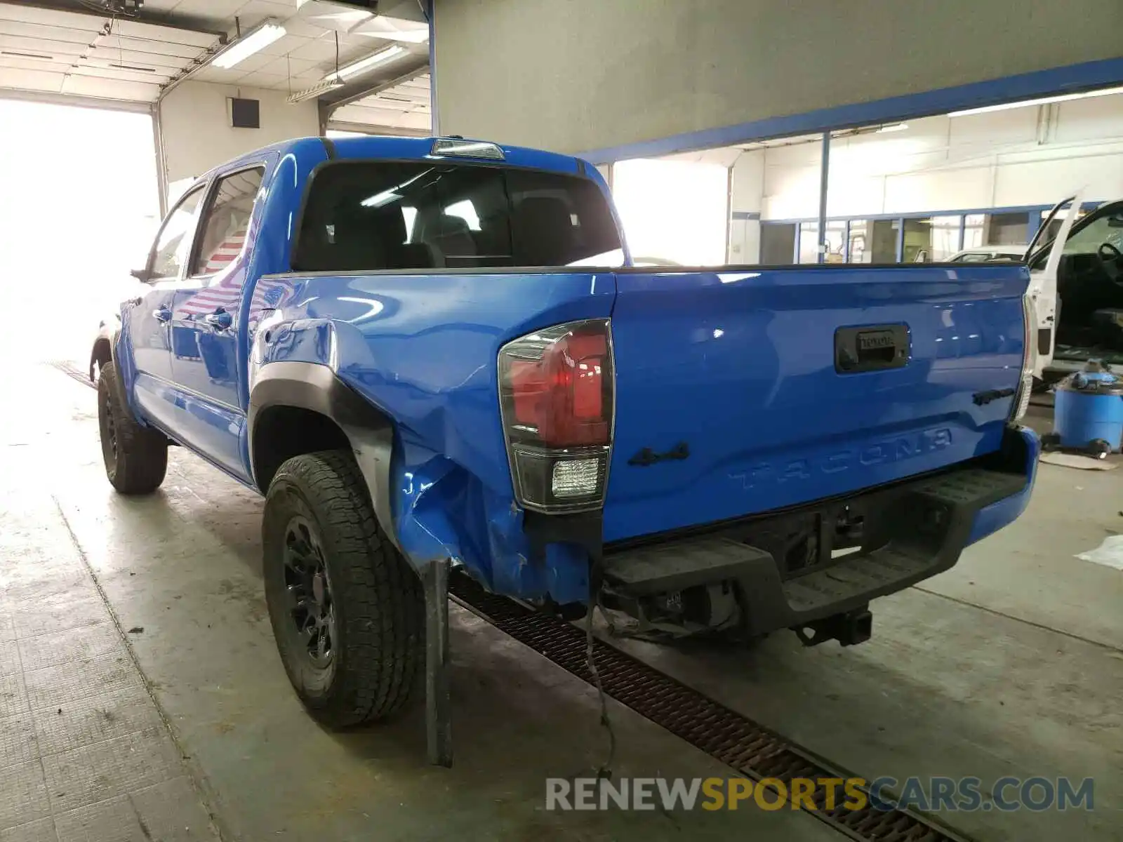 3 Photograph of a damaged car 5TFCZ5AN2KX200947 TOYOTA TACOMA 2019