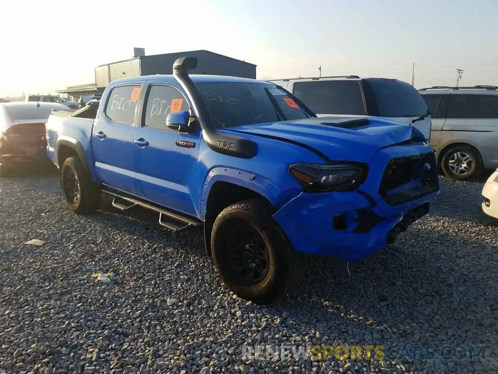 1 Photograph of a damaged car 5TFCZ5AN3KX165786 TOYOTA TACOMA 2019