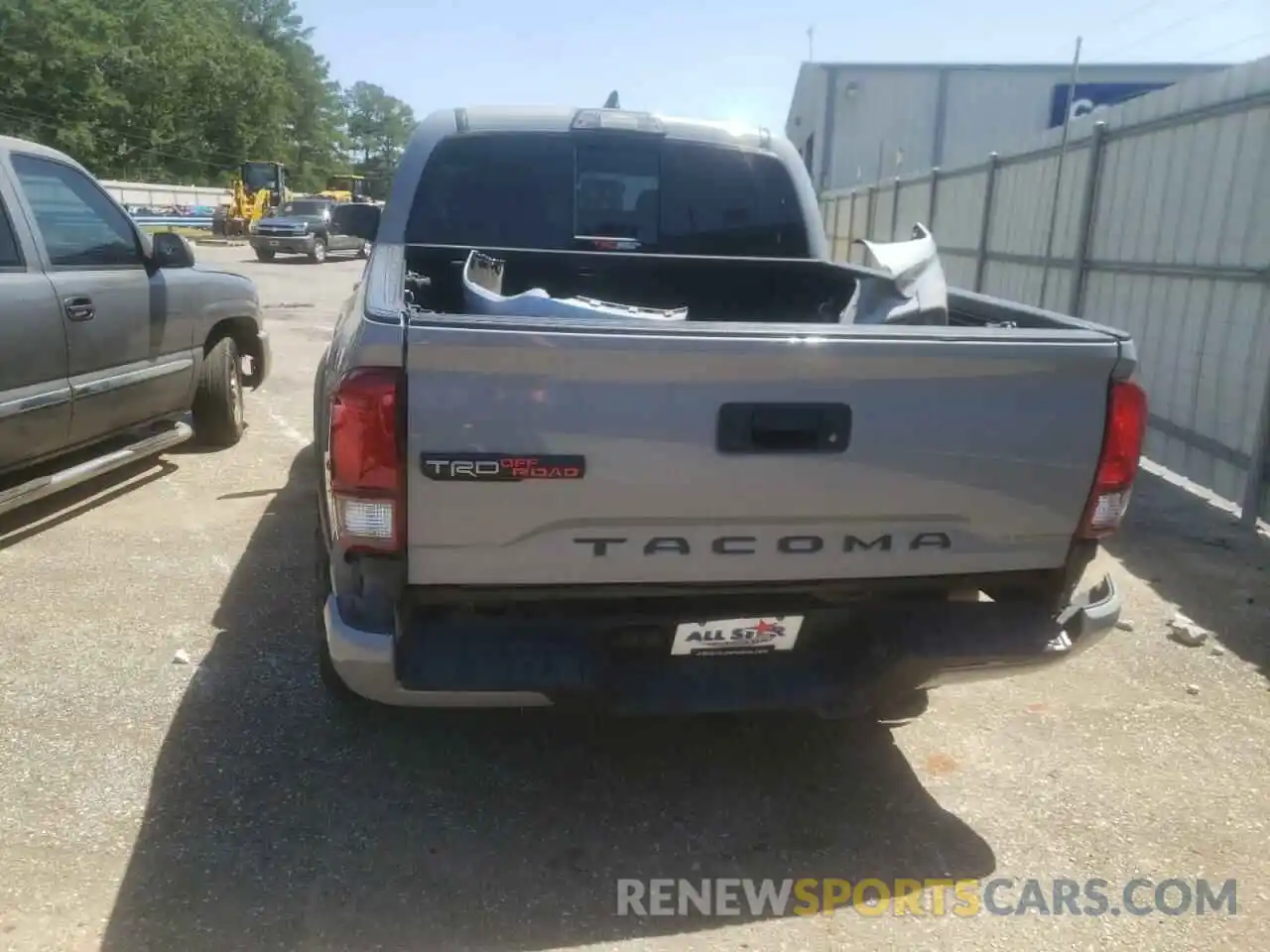 9 Photograph of a damaged car 5TFCZ5AN3KX165898 TOYOTA TACOMA 2019