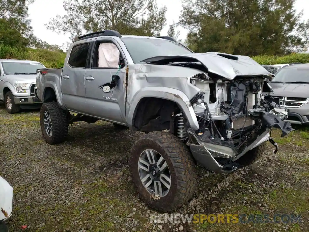 1 Photograph of a damaged car 5TFCZ5AN3KX169823 TOYOTA TACOMA 2019