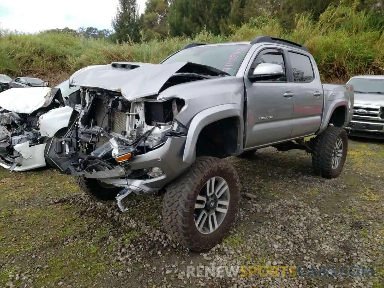 2 Photograph of a damaged car 5TFCZ5AN3KX169823 TOYOTA TACOMA 2019