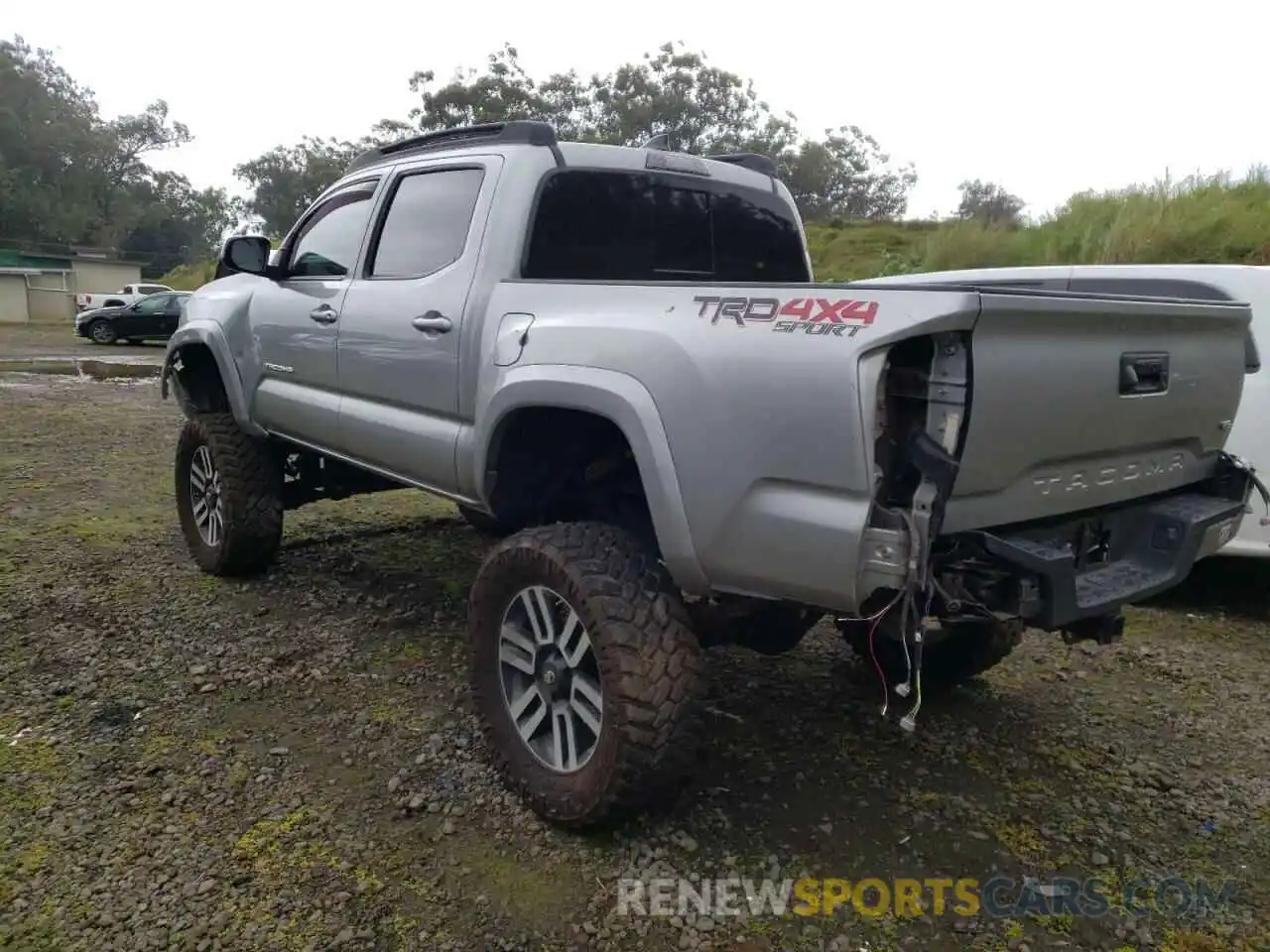 3 Photograph of a damaged car 5TFCZ5AN3KX169823 TOYOTA TACOMA 2019