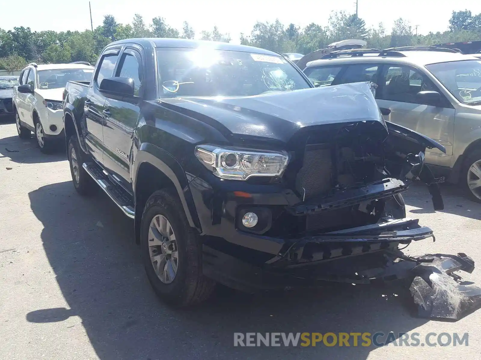 1 Photograph of a damaged car 5TFCZ5AN3KX175122 TOYOTA TACOMA 2019