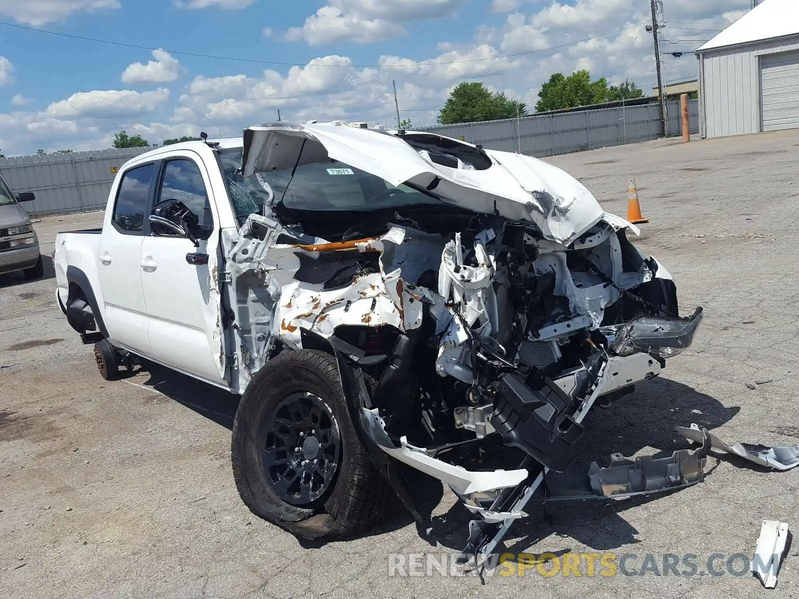 1 Photograph of a damaged car 5TFCZ5AN3KX175458 TOYOTA TACOMA 2019