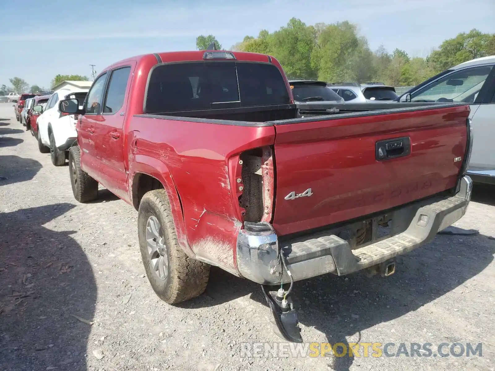 3 Photograph of a damaged car 5TFCZ5AN3KX177713 TOYOTA TACOMA 2019