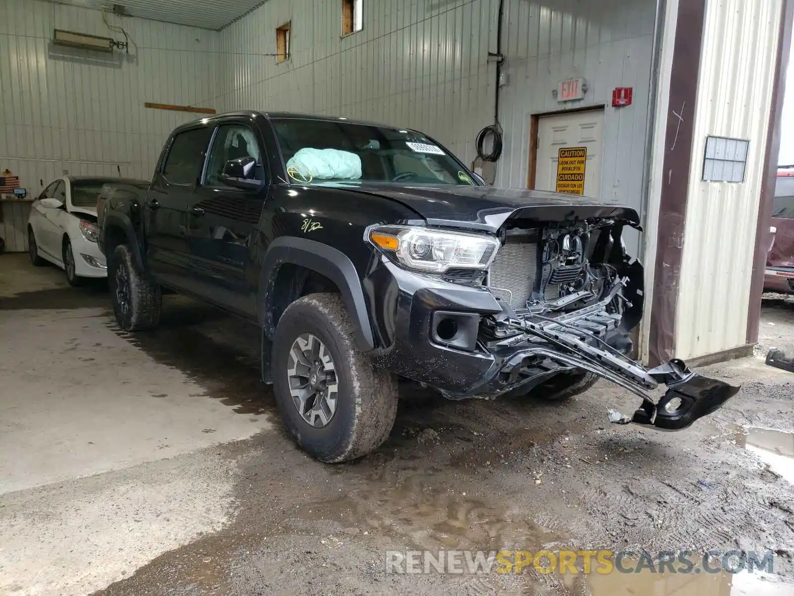 1 Photograph of a damaged car 5TFCZ5AN3KX178098 TOYOTA TACOMA 2019