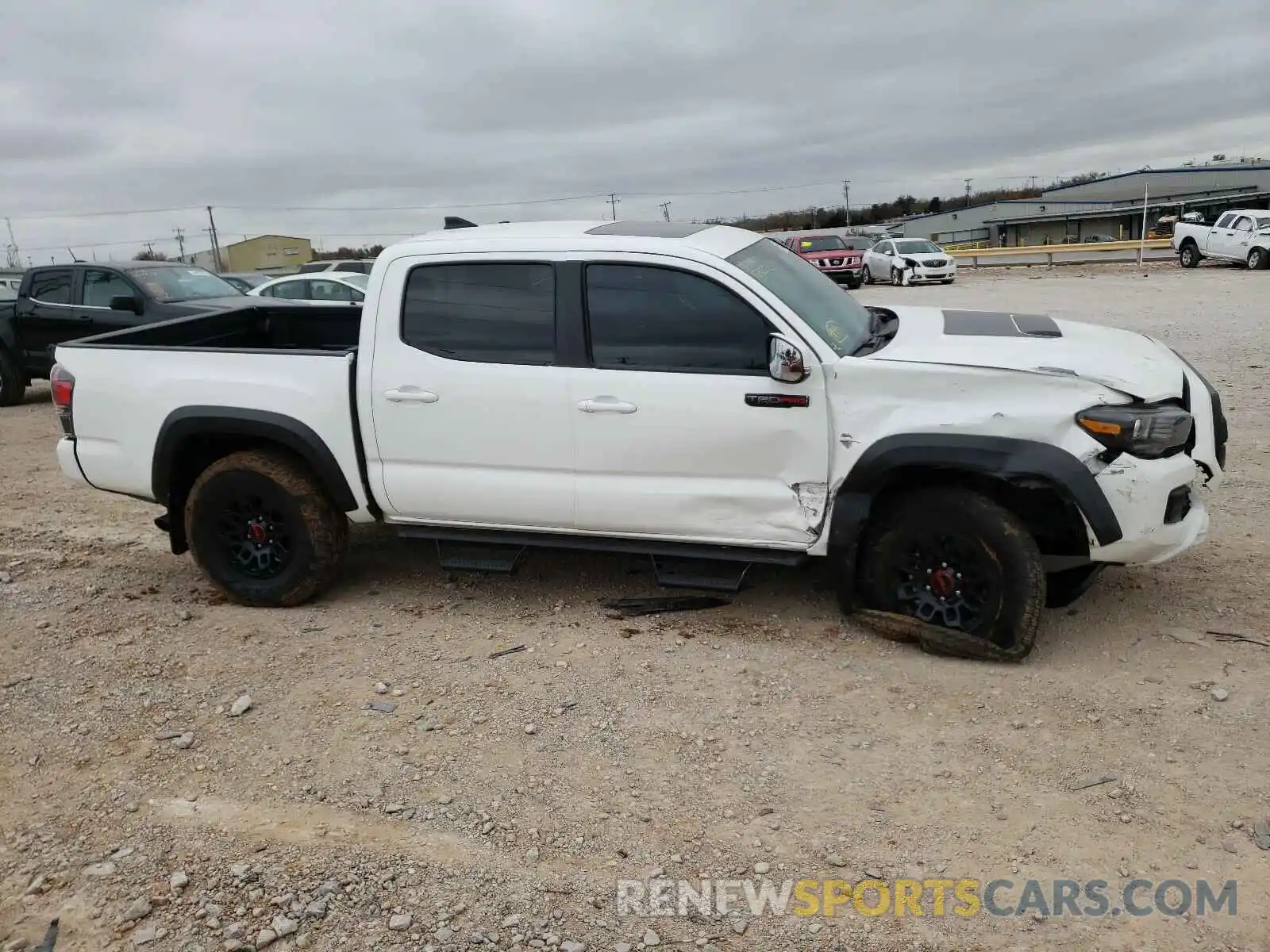 9 Photograph of a damaged car 5TFCZ5AN3KX179252 TOYOTA TACOMA 2019