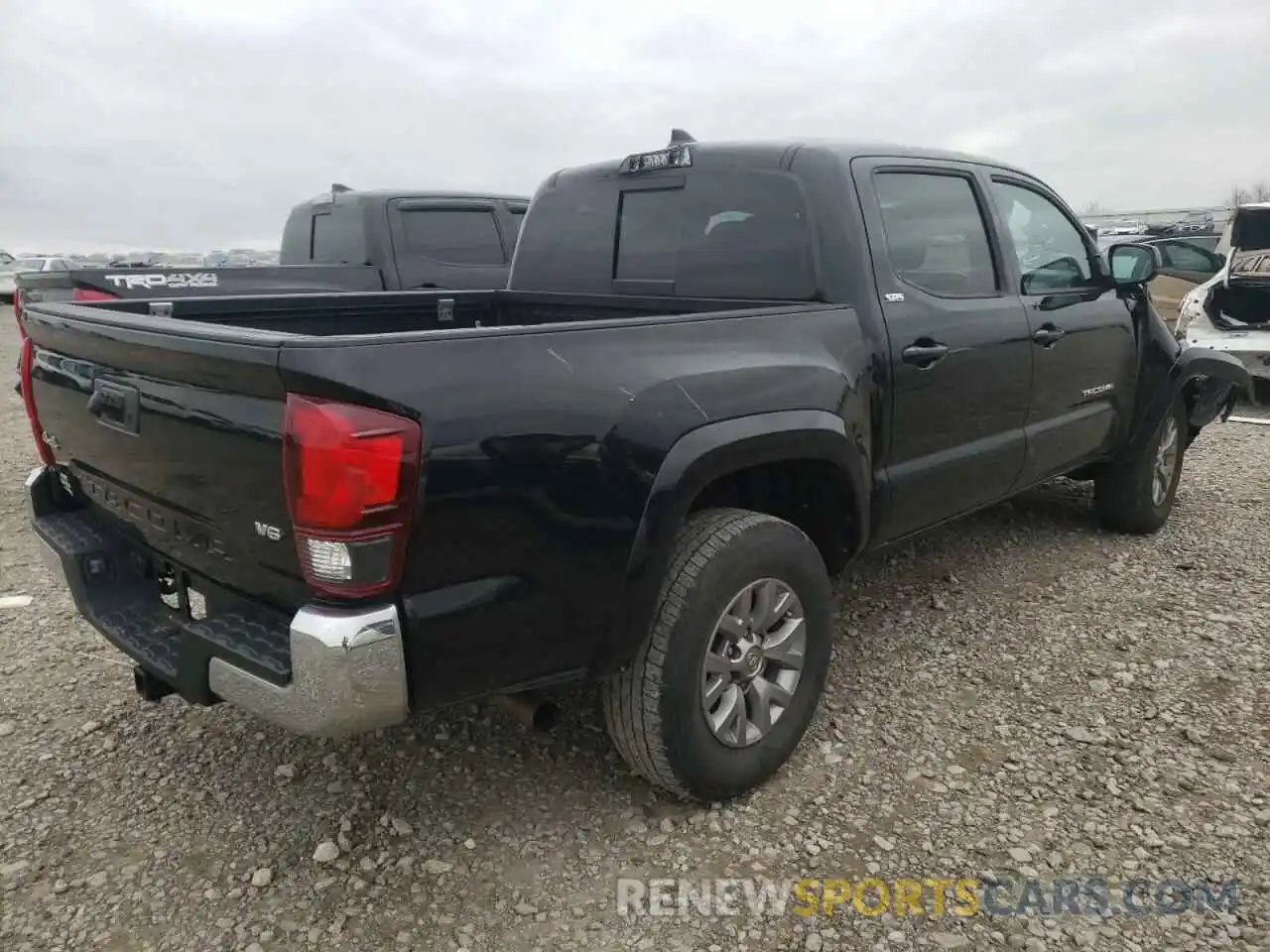 4 Фотография поврежденного автомобиля 5TFCZ5AN3KX179316 TOYOTA TACOMA 2019