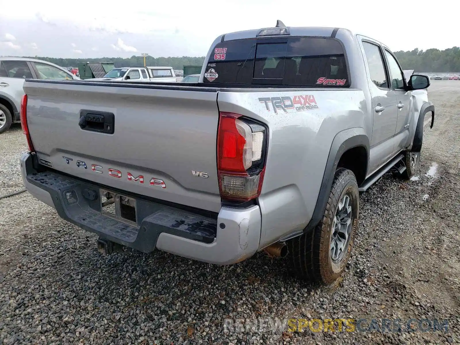 4 Фотография поврежденного автомобиля 5TFCZ5AN3KX180286 TOYOTA TACOMA 2019