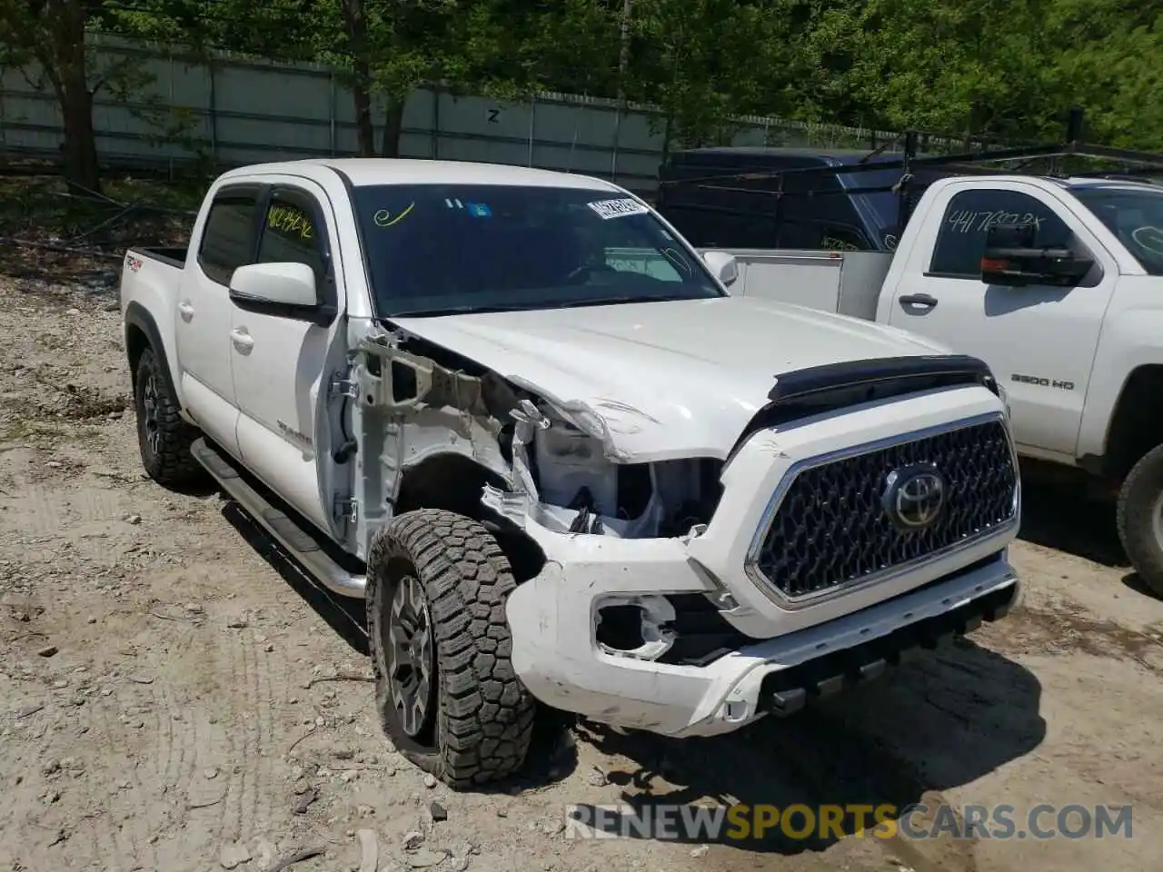 1 Photograph of a damaged car 5TFCZ5AN3KX183799 TOYOTA TACOMA 2019