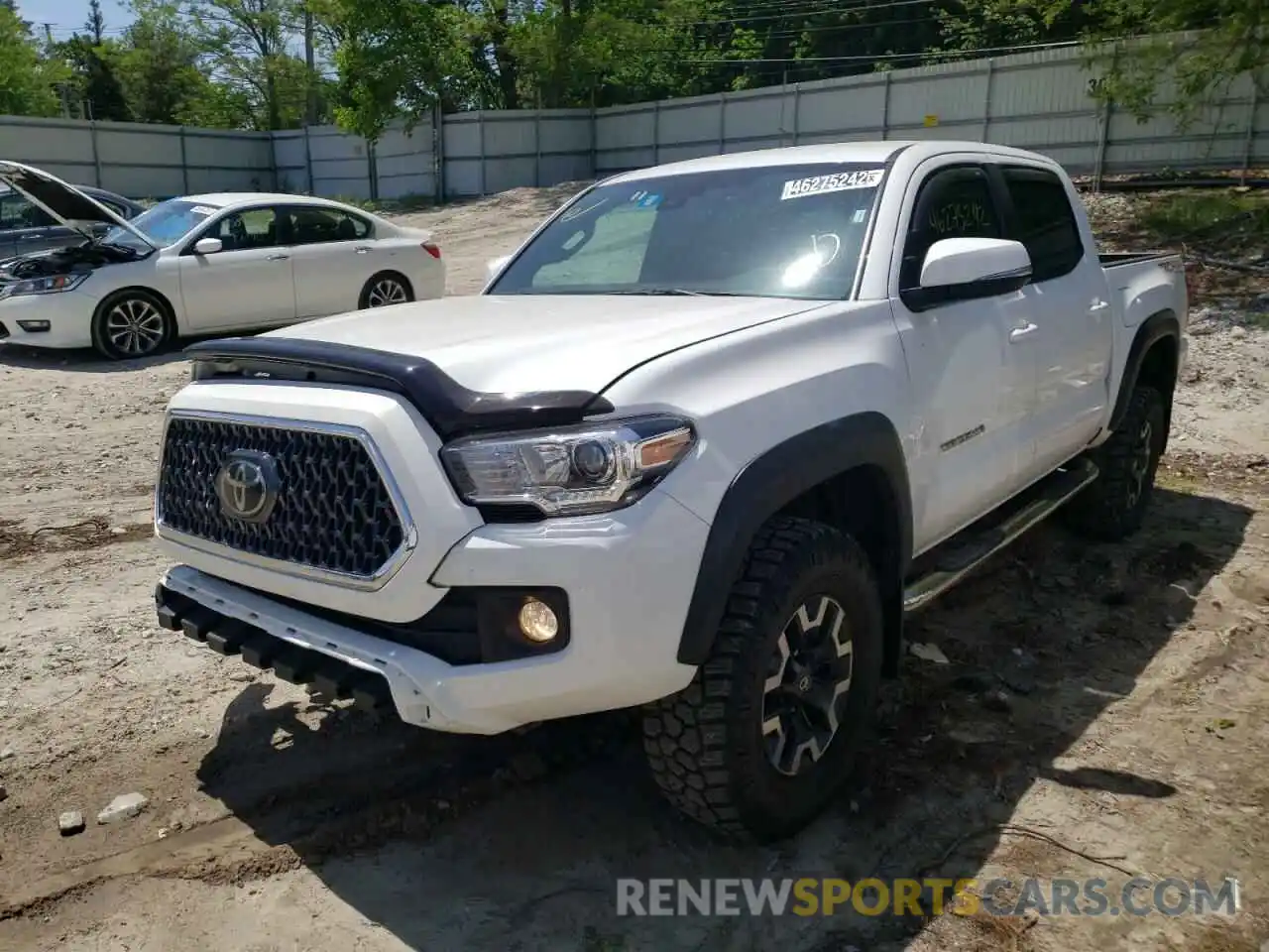 2 Фотография поврежденного автомобиля 5TFCZ5AN3KX183799 TOYOTA TACOMA 2019