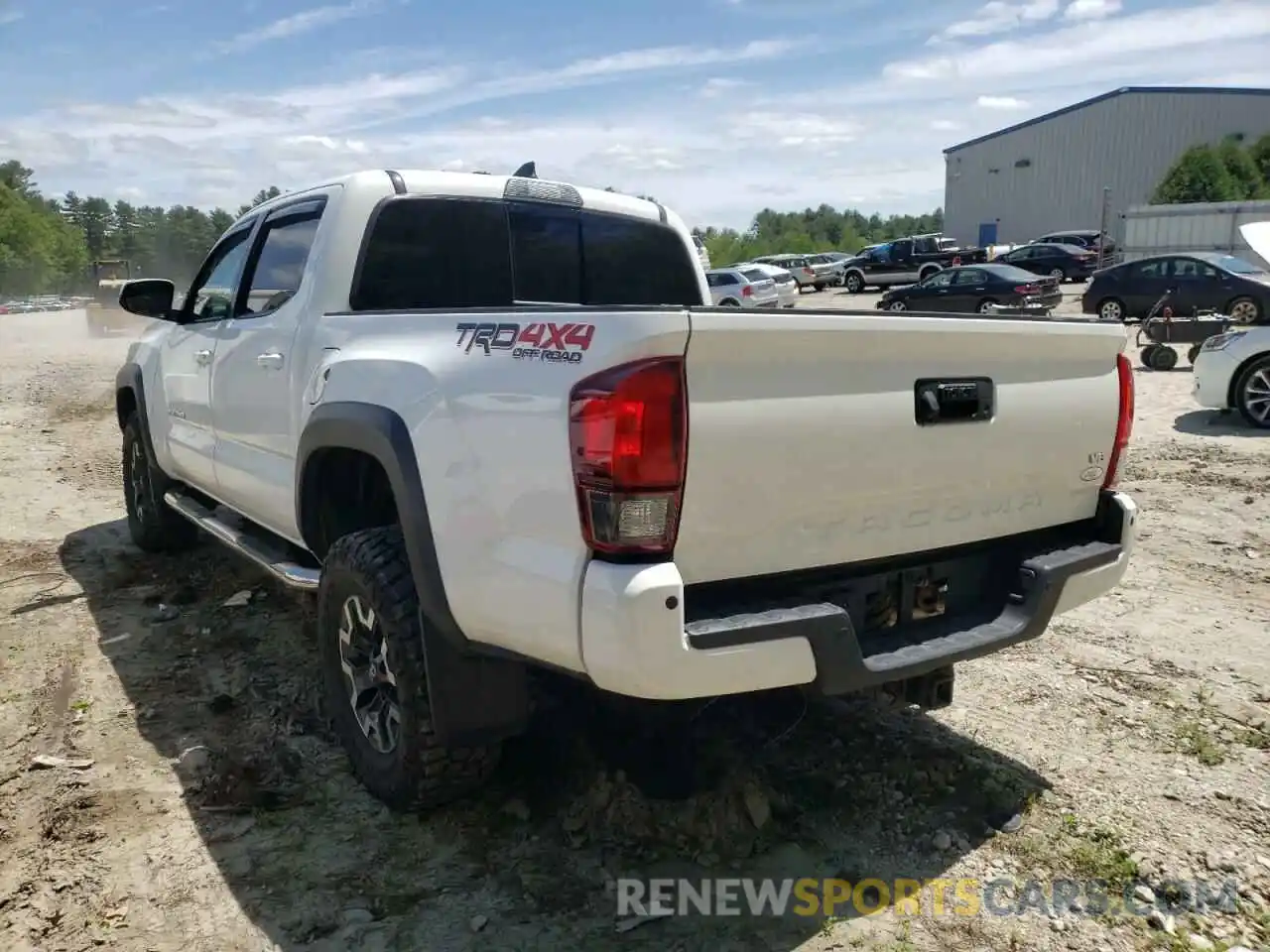 3 Фотография поврежденного автомобиля 5TFCZ5AN3KX183799 TOYOTA TACOMA 2019