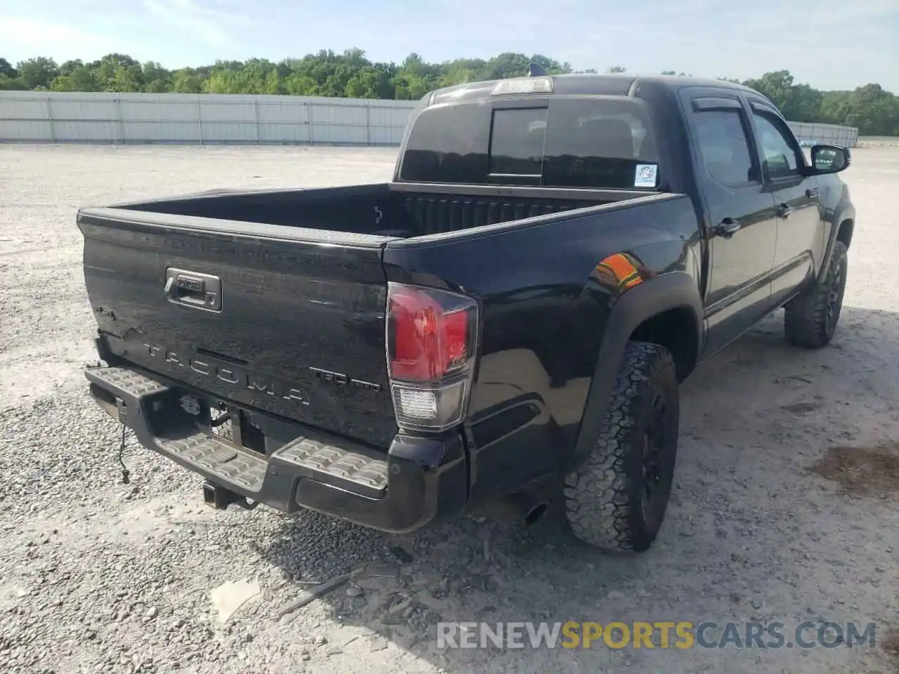 4 Photograph of a damaged car 5TFCZ5AN3KX189148 TOYOTA TACOMA 2019