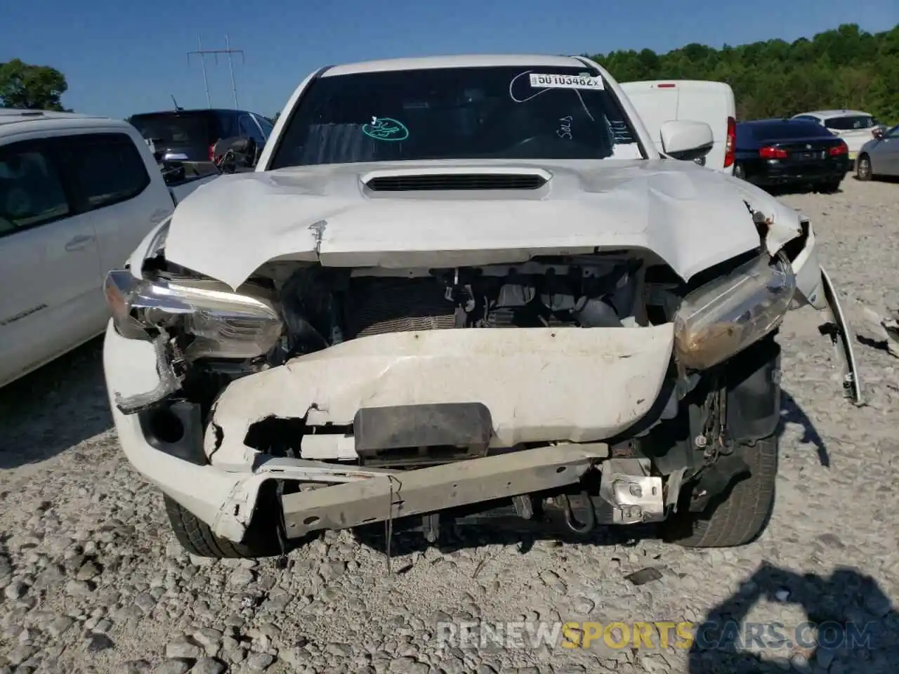 9 Photograph of a damaged car 5TFCZ5AN3KX189554 TOYOTA TACOMA 2019