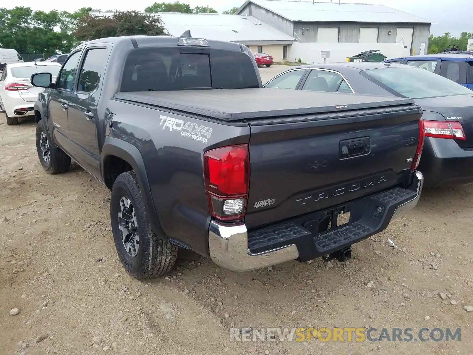 3 Photograph of a damaged car 5TFCZ5AN3KX190963 TOYOTA TACOMA 2019