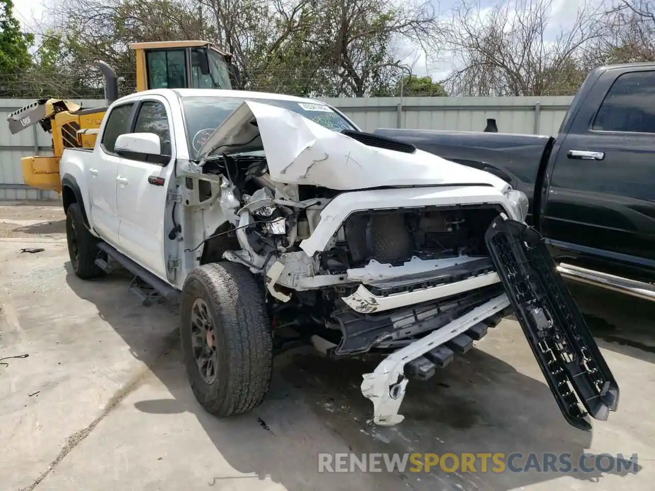 1 Photograph of a damaged car 5TFCZ5AN3KX191367 TOYOTA TACOMA 2019