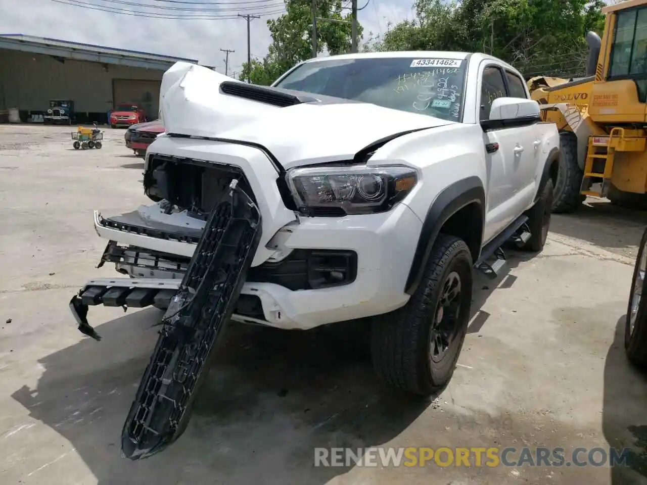 2 Photograph of a damaged car 5TFCZ5AN3KX191367 TOYOTA TACOMA 2019