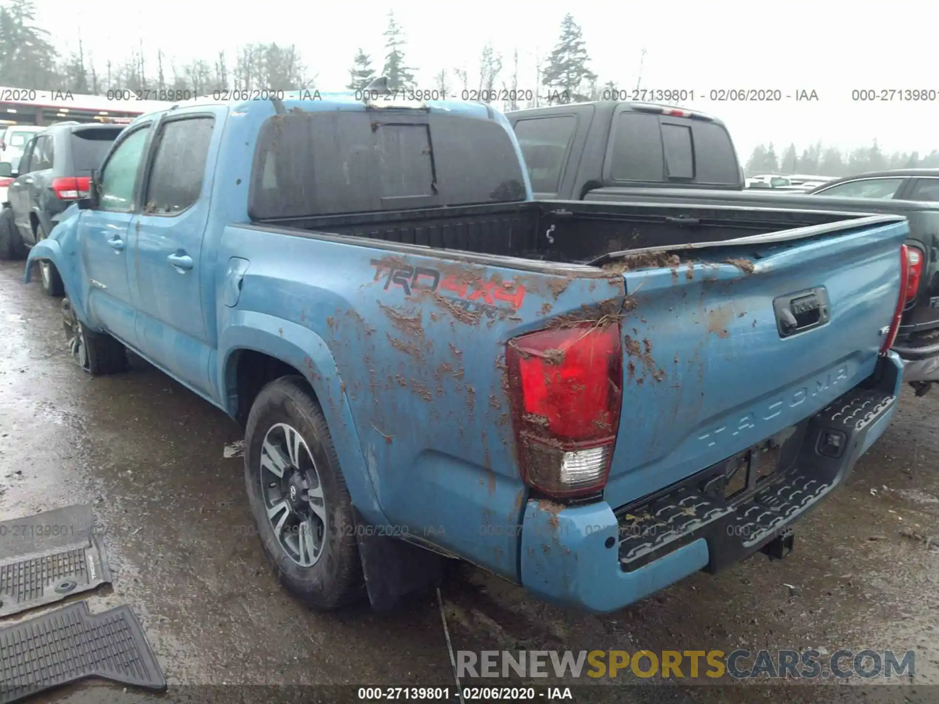 3 Photograph of a damaged car 5TFCZ5AN3KX192616 TOYOTA TACOMA 2019